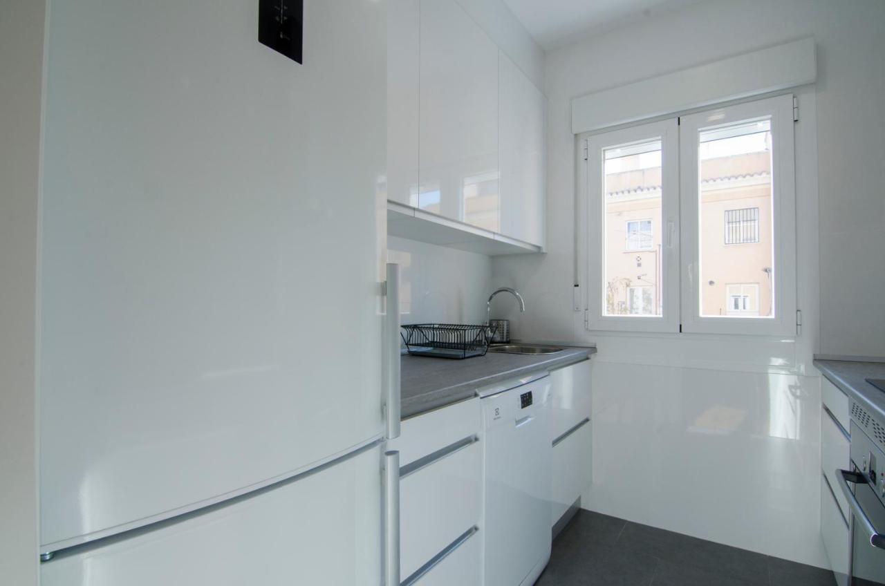 2 Bedrooms 2 Bathrooms Furnished - Bernabeu - Business Area With Terrace - Minty Stay Madrid Exterior foto