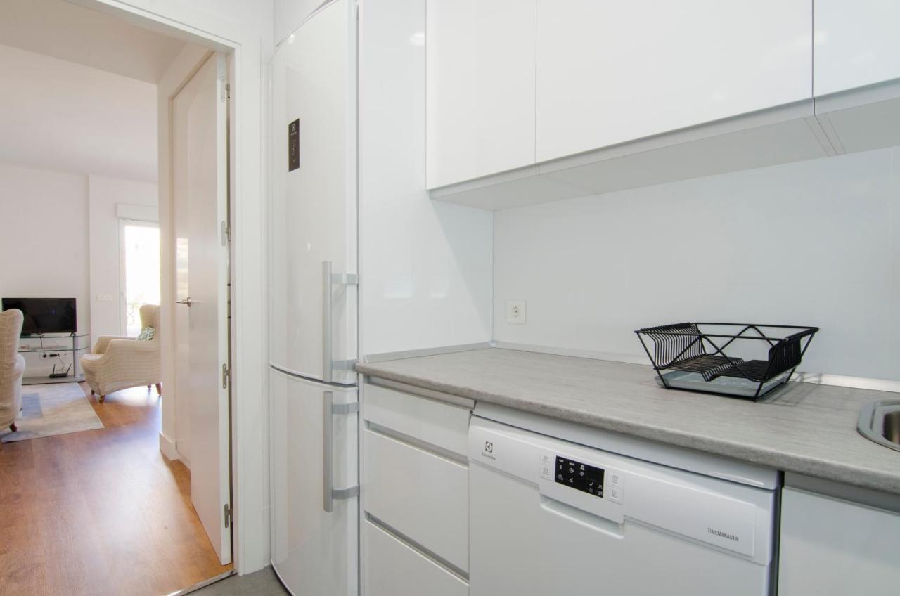 2 Bedrooms 2 Bathrooms Furnished - Bernabeu - Business Area With Terrace - Minty Stay Madrid Exterior foto