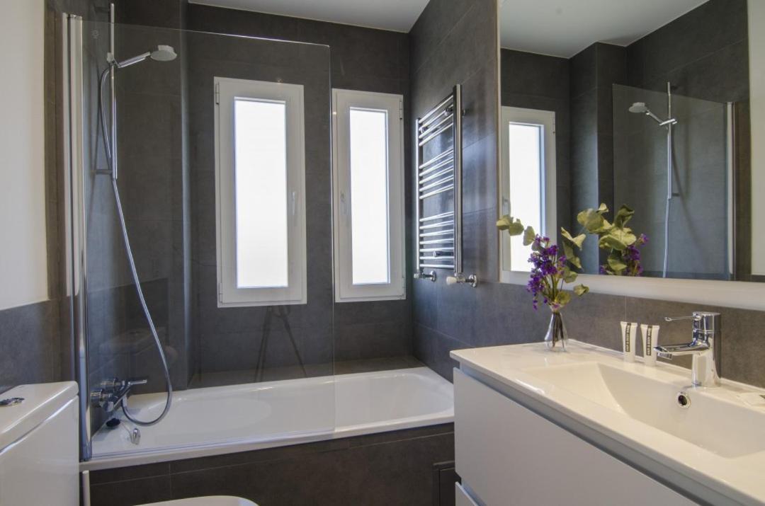 2 Bedrooms 2 Bathrooms Furnished - Bernabeu - Business Area With Terrace - Minty Stay Madrid Exterior foto